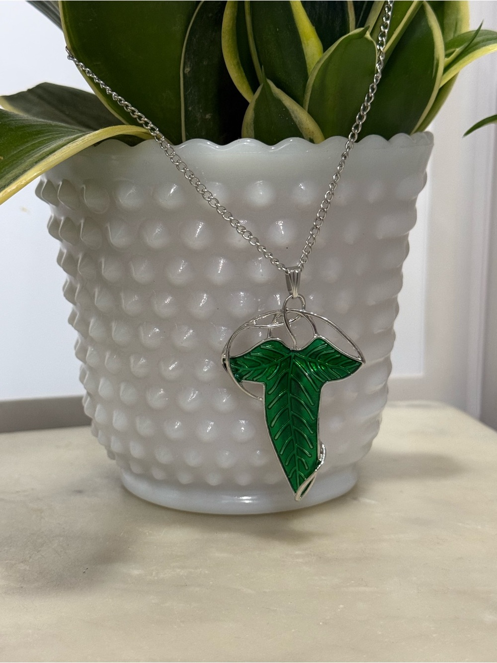 Lord of the Rings: Elven Leaf Pendant - Can be worn as a Necklace or Pin